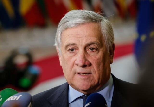 Tajani si candida alle Europee: “Ma senza rinunciare ai ruoli di ministro e vicepremier”
